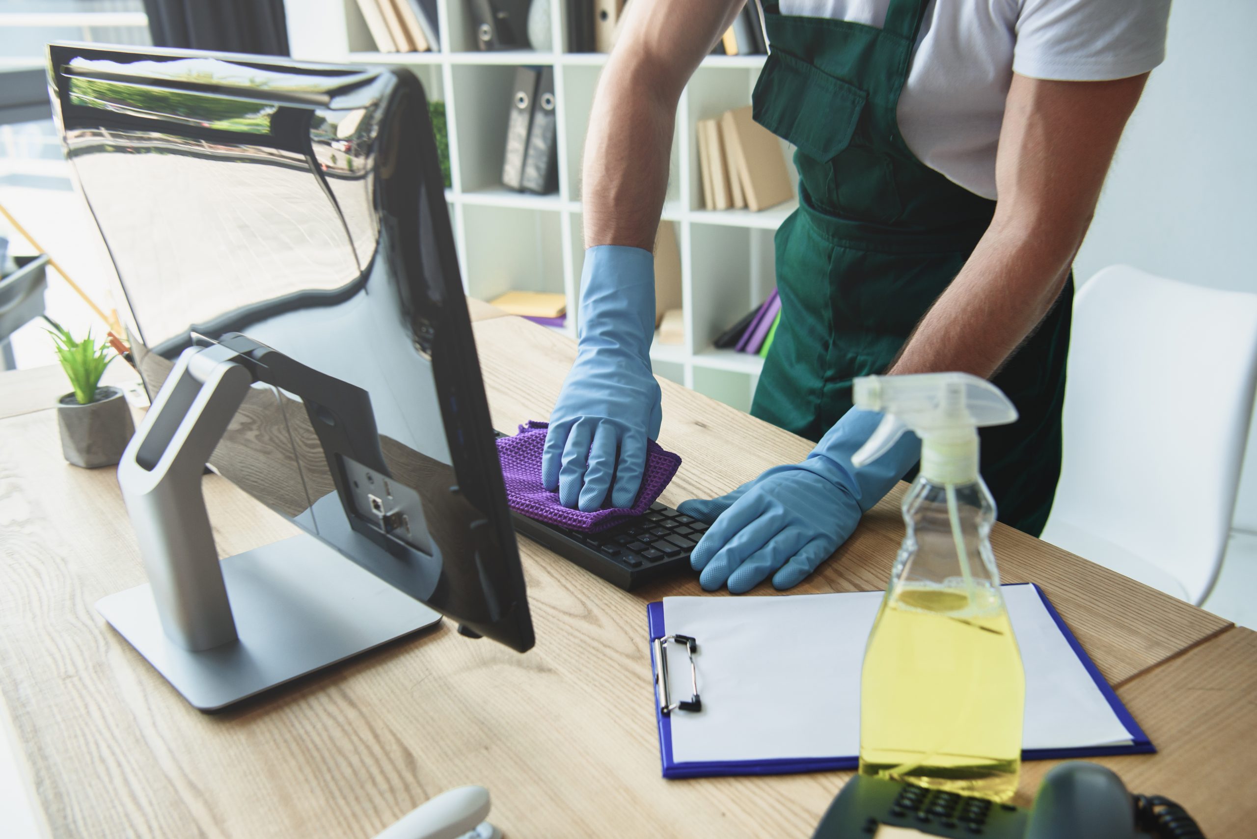 How to Effectively Clean & Disinfect Your Workplace